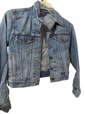 Levi’s Cropped Denim Jacket Size 8 Petite
